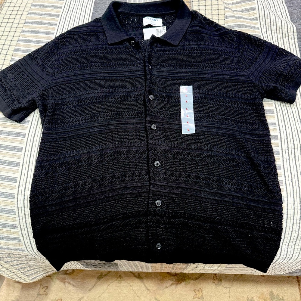 Old Navy Men's crocheted Black Button Down Shirt